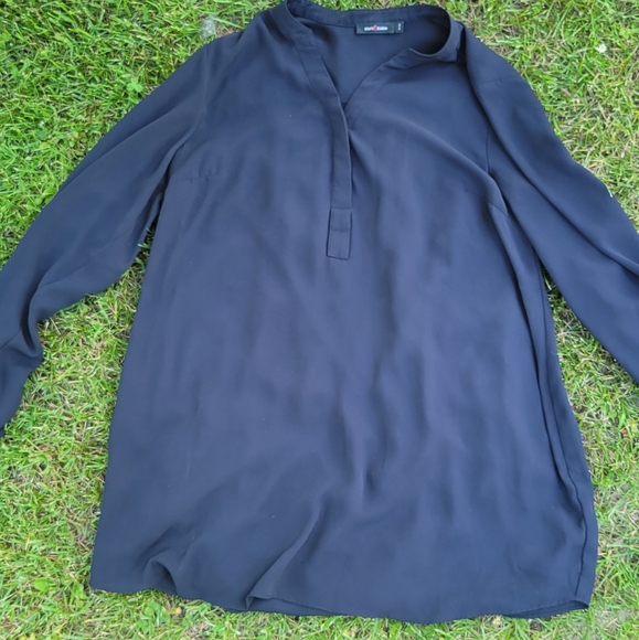 Stork&Babe black maternity sheer top - Picture 4 of 6